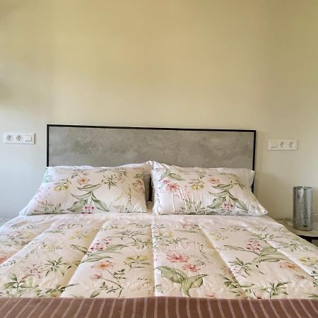 Apartamentos Turisticos Villacordido Villaframil Рибадео Екстериор снимка